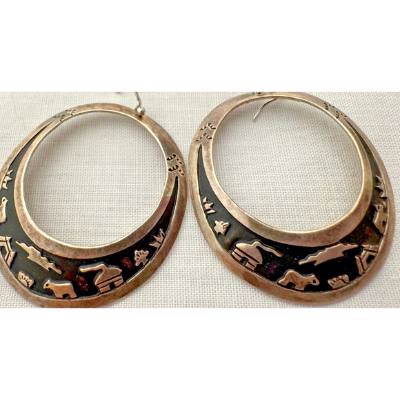 Navajo Earrings Singer 925 Silver Dangle Pictograph Native American Signed - Picture 8 of 8